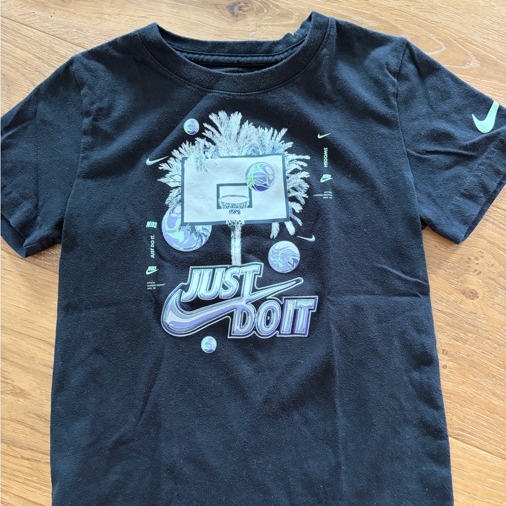 Nike Kids Black 'Just Do It' Graphic Tee